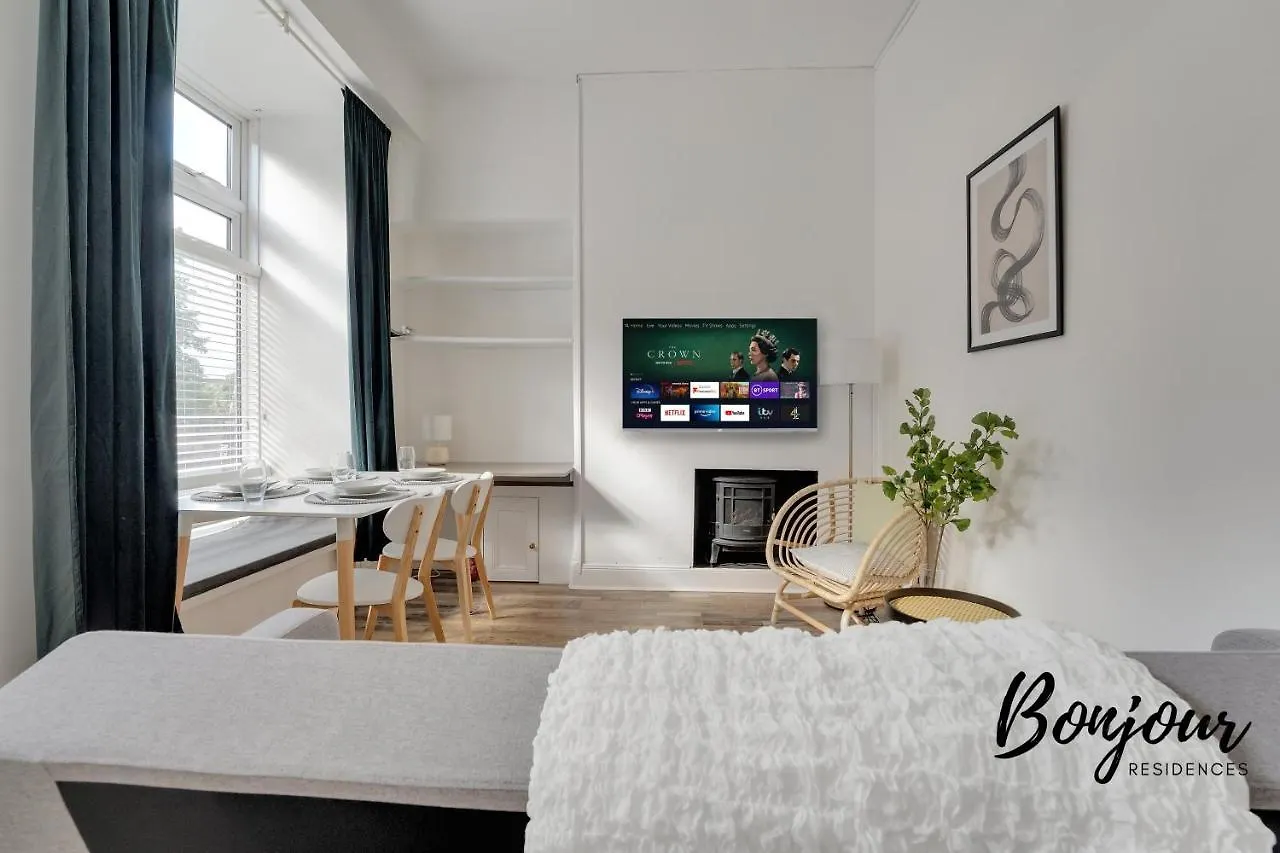 Charming 2Br-1Ba By Bonjour Residences Edinburgh 0*,  United Kingdom