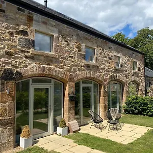 Luxurious 3 Bedroom With 2 Parking Spaces Edinburgh