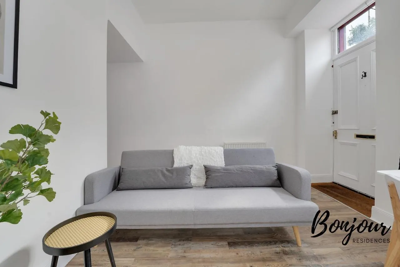 Apartment Charming 2Br-1Ba By Bonjour Residences Edinburgh