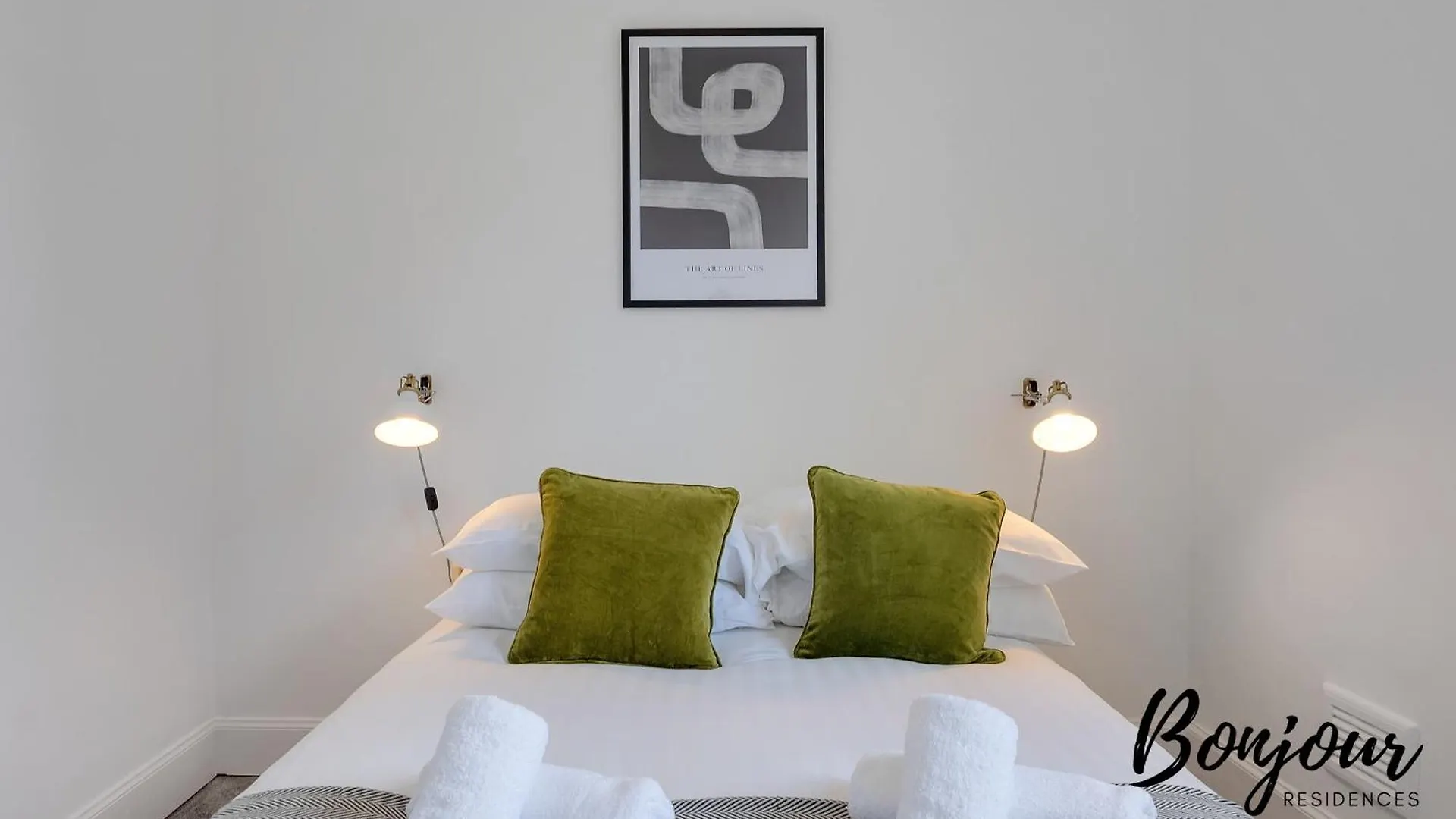 Charming 2Br-1Ba By Bonjour Residences Edinburgh United Kingdom