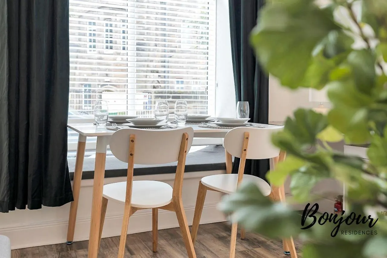 Apartment Charming 2Br-1Ba By Bonjour Residences Edinburgh