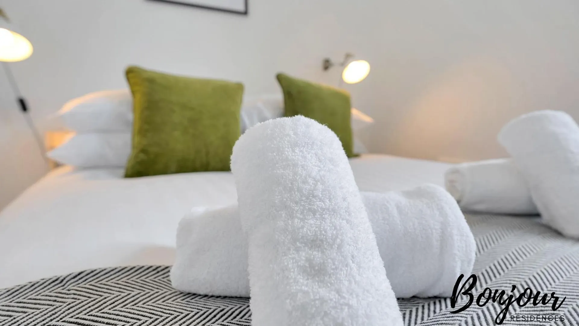 Apartment Charming 2Br-1Ba By Bonjour Residences Edinburgh